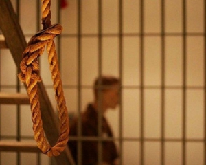 В Крыму полицейский под наркотиками наблюдал за самоубийством задержанного