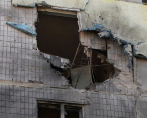 В результаті обстрілів в Донецьку знеструмлено шахту і водопровід, зруйновані будинки