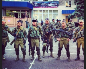 Чеченці з&#039;їздили у &quot;відпустку&quot; на Донбас - імена 9 солдатів викарбували на меморіальній стелі