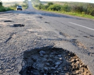 В Кабмине признали, что денег на дороги нет