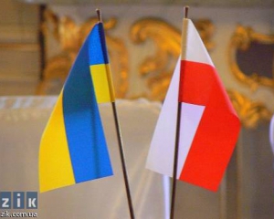 Польща готова продавати зброю Україні