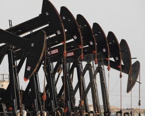 Ціна нафти Brent залишається нижчою $60