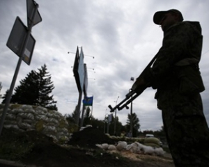 Аеропорт Донецька атакували  двічі, не припиняються обстріли населених пунктів  — РНБО