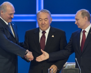 Надо быть слабоумным, чтобы пытаться возродить Советский Союз - Назарбаев