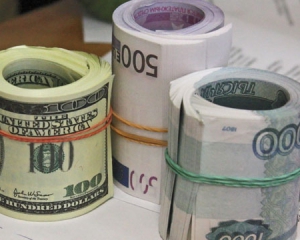 Доллар в России опустился до 55 рублей