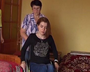 Через мышечную дистрофию Кристина Сыровая не может ходить