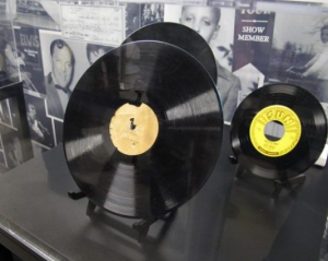 Первую запись Элвиса Пресли продали за $300 тысяч