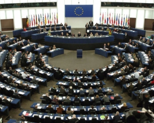 В Европарламенте согласовали возможность усиления санкций против РФ