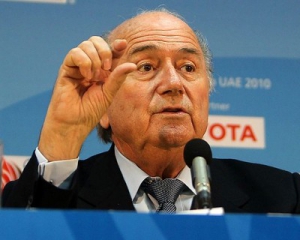 &quot;ФИФА не будет вмешиваться в &quot;крымский вопрос&quot; - Блаттер