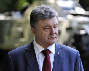 Порошенко уже сегодня вернется в Украину из-за осложнения ситуации на Донбассе