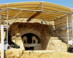 В гробнице Амфиполиса найдены остатки пяти человек