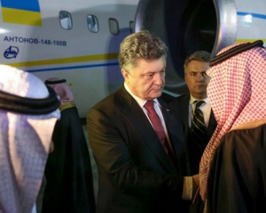 Порошенко пересел на украинский самолет