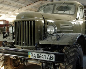 В Черкасской области аграрии не хотят отдавать автомобили для армии