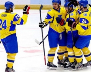 Хоккей. На этапе Еврочелленджа в Польше сборную Украины представят 24 игрока