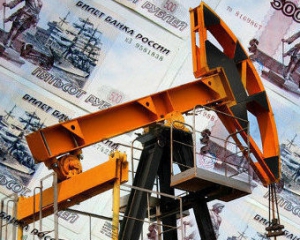 Цены на нефть и российский рубль падают наперегонки