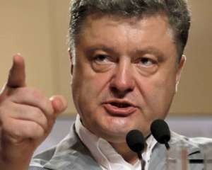 Порошенко вимагає термінових переговорів щодо мінських домовленостей