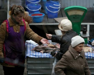 Кризис заставил украинцев ехать на заработки и лишил возможности экономить
