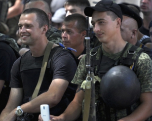 Все для фронту: Мінкульт хоче віддати на концерти для вояків усі гроші