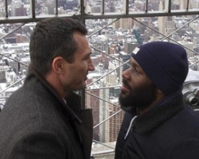 Кличко і Дженнінгс розстрілювали один одного очима на даху хмарочоса