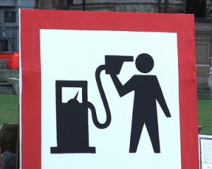 До кінця місяця бензин подорожчає до 23 гривень за літр - експерти