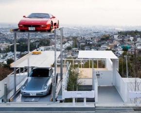 В Японии построили роскошный особняк с парковкой на крыше