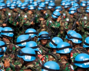 Миротворці  змусять агресора дотримуватись мінських домовленостей  — експерт