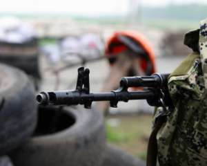 Ворог обстрілює околиці Маріуполя та Донецька, стягуючи сюди техніку - МВС