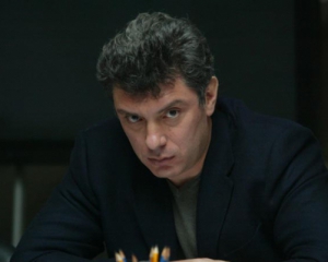 Убийство Немцова используют для нагнетания истерии в российском обществе - политолог