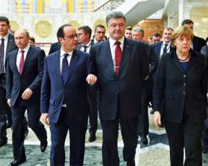 Меркель зовет &quot;нормандскую четверку&quot; в Берлин на переговоры по Донбассу