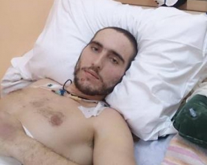 Из-за тяжелого ранения киборгу Леониду Хмелькова удалили 15 сантиметров кости