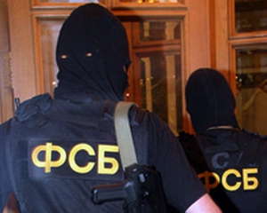 ФСБшники проводять обшуки в квартирах кримських журналістів
