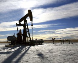 Ціни на нафту знову падають у крутому піке