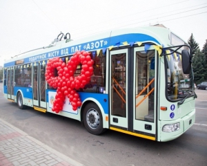 Відібрані у тальнівського АТП гроші  передали тролейбусному парку Черкас