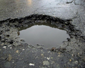 Правительство выделит миллиард на ремонт дорог