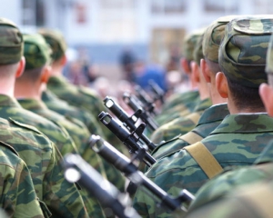 Призыв в российскую армию хотят сделать бессрочным
