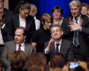 Партія Саркозі перемагає на місцевих виборах у Франції