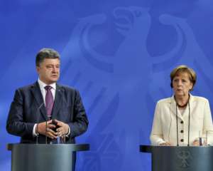 Порошенко и Меркель хотят в ближайшее время провести заседание &quot;нормандской четверки&quot;