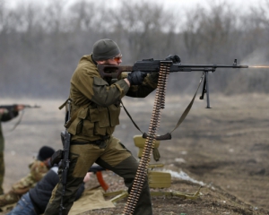 ВС РФ тренируют боевиков и возглавляют их наступления - Associated Press