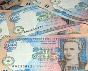 Нацбанк резко укрепил гривну