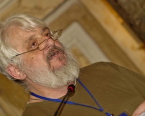 "С трех сторон окружен полуостров кровью, а не водой"