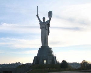 Київрада обіцяє не демонтувати радянський монумент &quot;Батьківщина-мати&quot;