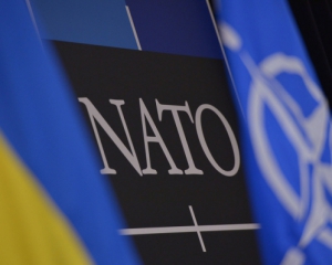 Вступ України до НАТО обговоримо на референдумі - Порошенко