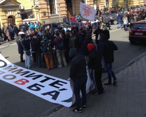 Молодчики-&quot;митингующие&quot; будут стоять под Радой до рижского саммита