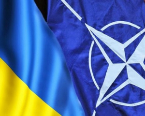 НАТО готовий розглянути заявку на вступ України - ЗМІ
