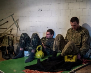 400 украинских заложников до сих пор в плену - Порошенко