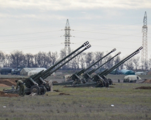 Бойовики з гаубиць обстріляли &quot;Азов&quot; і &quot;Донбас&quot; у Широкиному