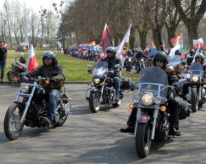 200 &quot;Нічних вовків&quot; повернулись з Польщі