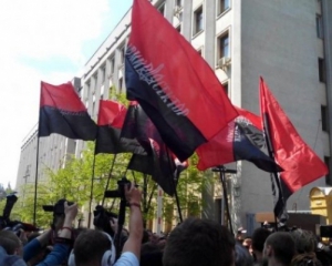 &quot;Правий сектор&quot; не увійде до ЗСУ - комбат