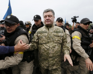 Порошенко оцінив четверту хвилю мобілізації: в окремих районах більше 100%