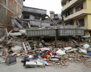 Число жертв в Непалі продовжує зростати, уже перевищило 7 тисяч осіб